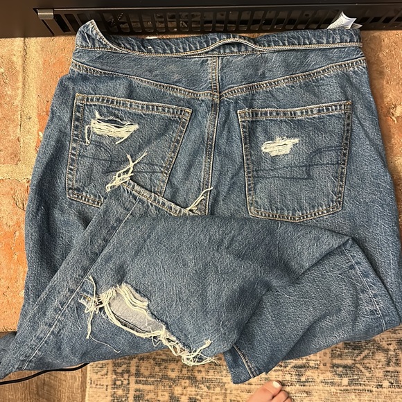 Brand new without tags. American Eagle highest waist baggy straight jeans - Picture 4 of 6